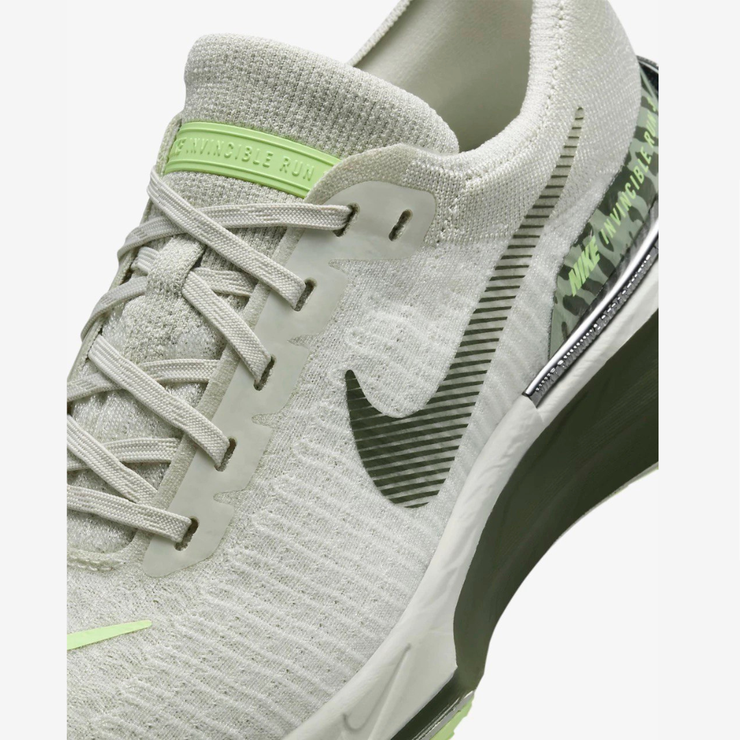 Nike Invincible Run 3 Premium - Light Bone/Barely Volt