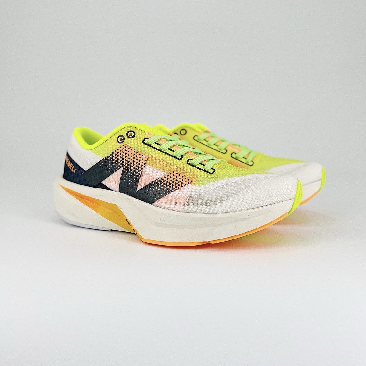 New Balance FuelCell Rebel V4 - Collor